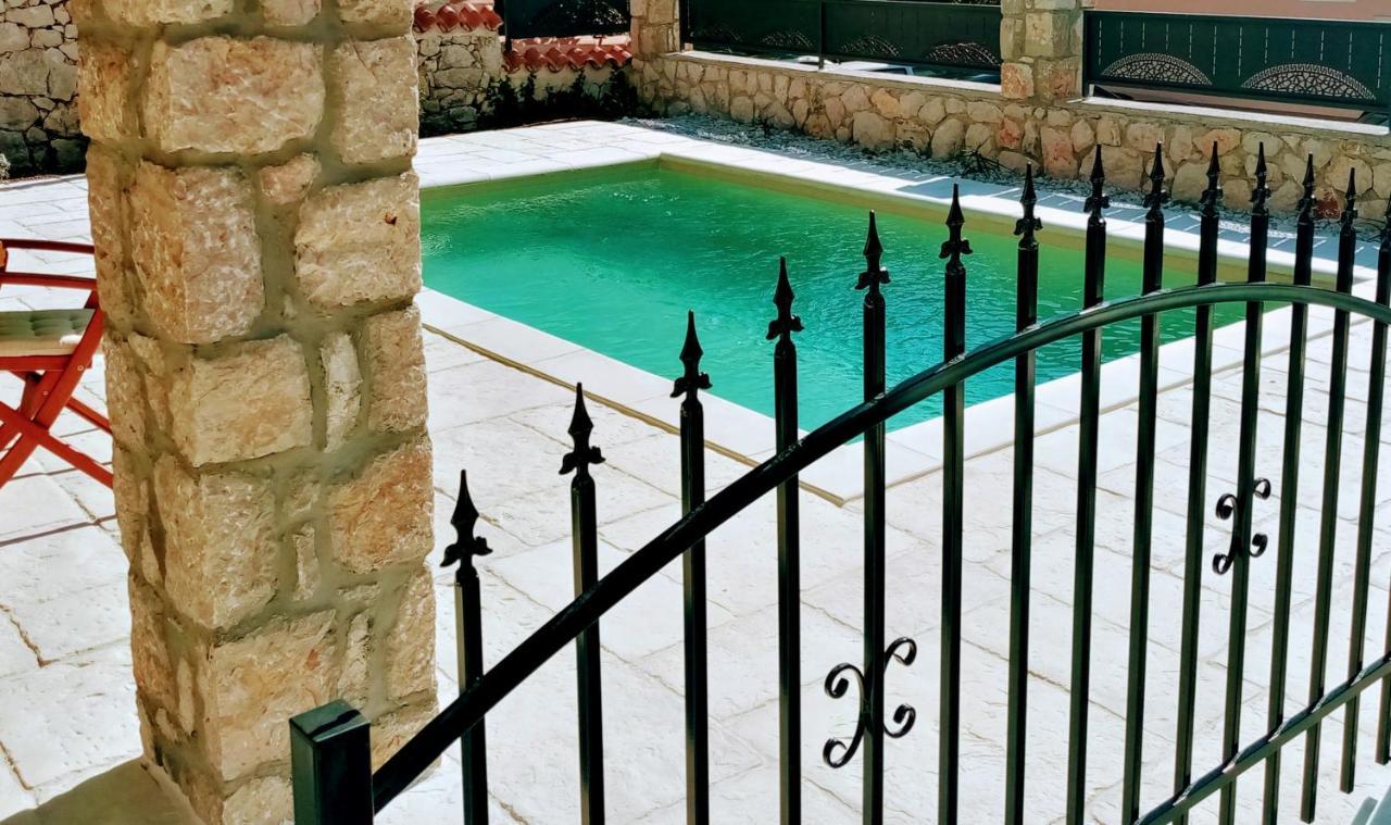 Vintage Residence Dramalj, Pool Self-Use Exterior photo